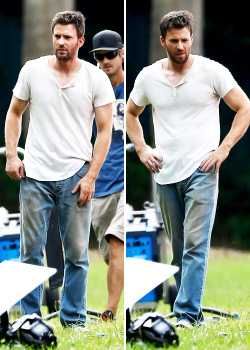 chrisevanssource:  Chris Evans on the set of “Gifed” 10/09/15 