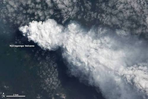 Nyiragongo volcanoThe upper image, taken by the Advanced Land Imager on NASA’s Earth-Observing 1 sat