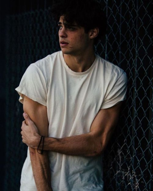 Porn hottestboysmodels: Actor Noah Centineo busted photos