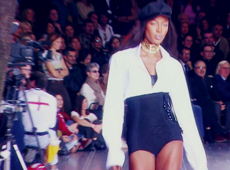 messgala: Naomi Campbell @ Dolce Gabbana S/S 2003