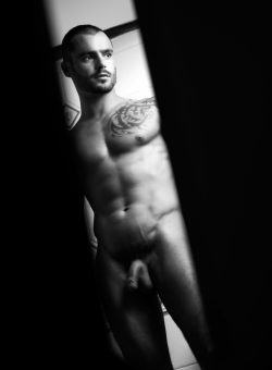 menartphotography:  ISSAC JONES PHOTOGRAPHER MIRCIUS AECRIM  