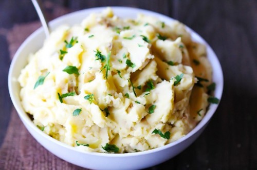 the-secret-vegan:  veganfoody:  Holiday Recipes! vegan-yums:   vegan-yums:     Gardein’s turkey is to die for like last thanksgiving people were actually jealous of our food by how good it smelt and such, complaining about their dry turkey, I loved