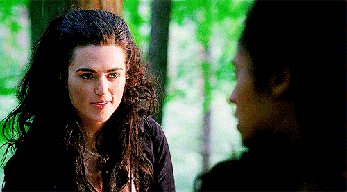 theodoracrains: ENDLESS GIFS OF MORGANA: season 5 episode 6 (for @jazzfordshire and @narraboths
