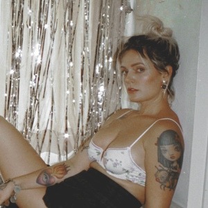sunshine kitty by tove lo, 2019