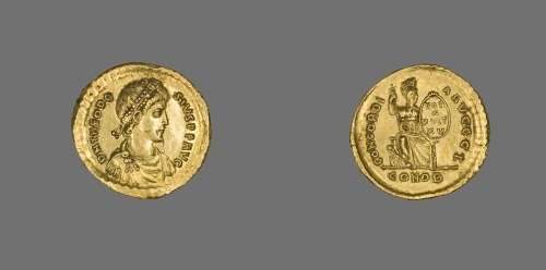 aic-ancient:Solidus (Coin) of Emperor Theodosius I, Byzantine, 383, Art Institute of Chicago: Ancien