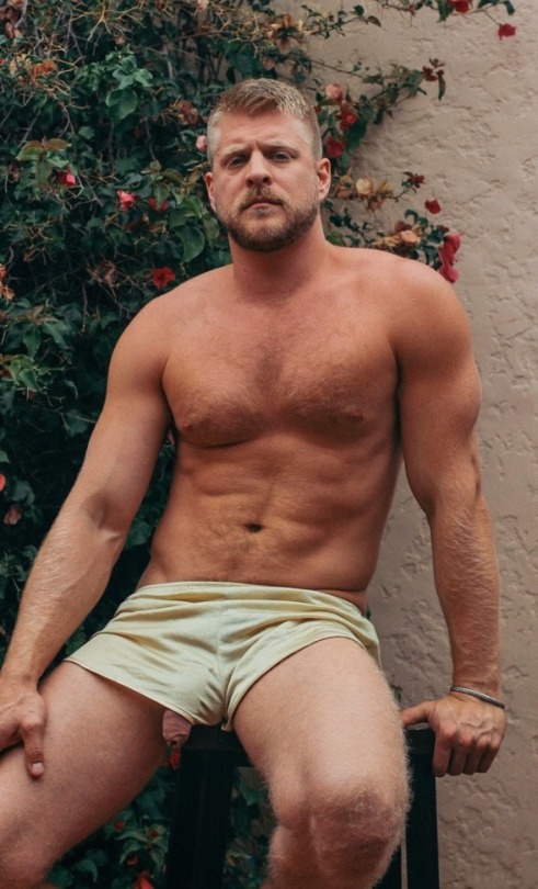 perfectengineersandwich:  Fine guy