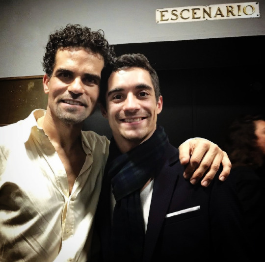 jfls: @antonionajarro: Gracias @javierfernandezskater por venir a ver nuestro estreno