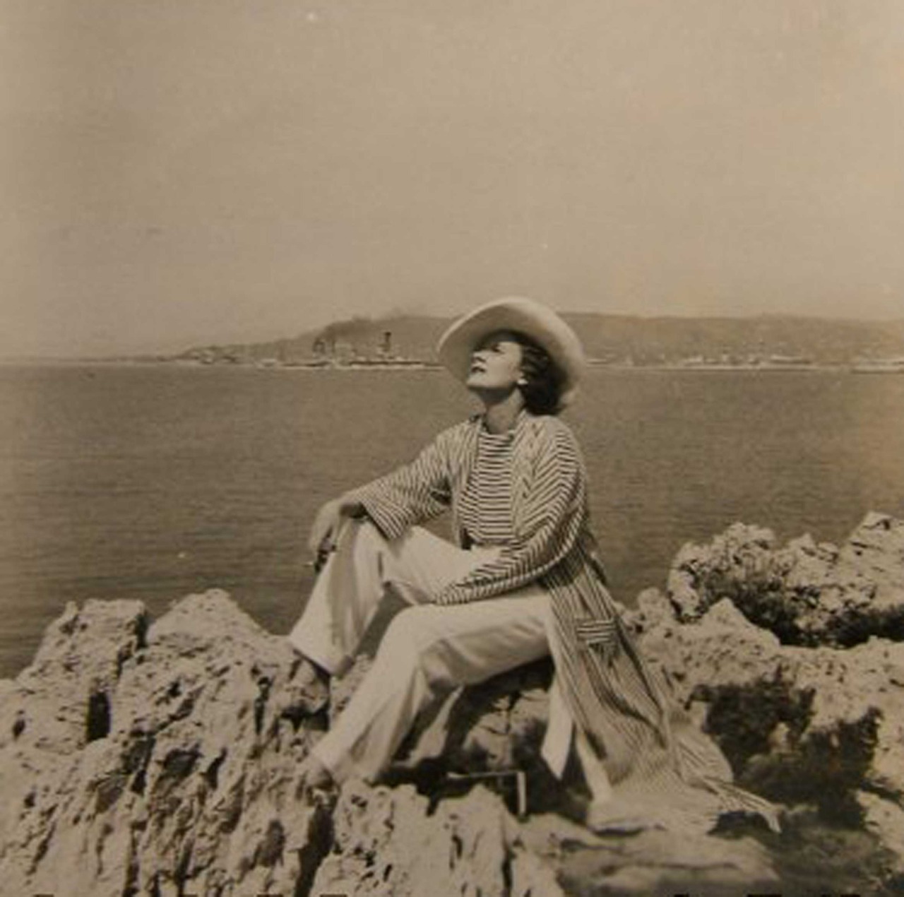 aggiephile:  Marlene Dietrich by Mercedes Acosta 