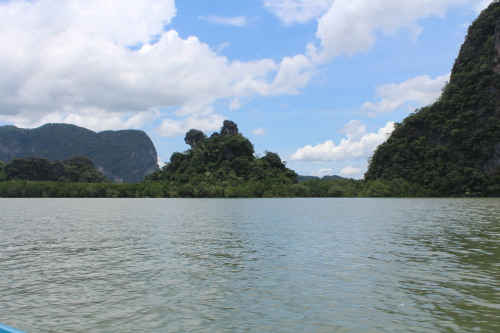 Khao ma chu. (A chow mountain)