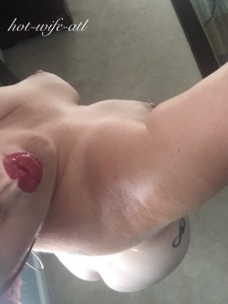 jackandallison2:  Sharing is Caring!!!!!!!! Kissing is caring 😘and I’m sending you great big naked hugs too 😉😜– come on and get one today 😊😍🤗http://hot-wife-atl.tumblr.com  Oh, those lips!💋💋💋