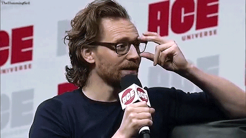 thehumming6ird:Tom Hiddleston in conversation at Ace Comic Con Phoenix, 13th January 2019
