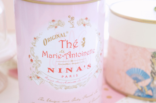 Marie-Antoinette tea by Nina’s ❤️ Made from the fruits of Versailles gardens ➸ I really have to go t