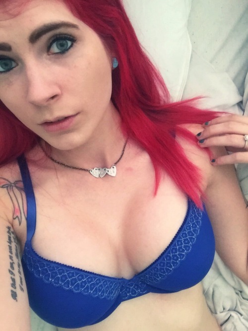 blunttcuntt:  💙