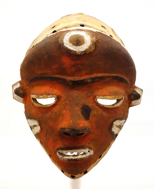 Cap mask (mbuya) of the Central Pende people, Democratic Republic of the Congo.  Artist unknown; mid