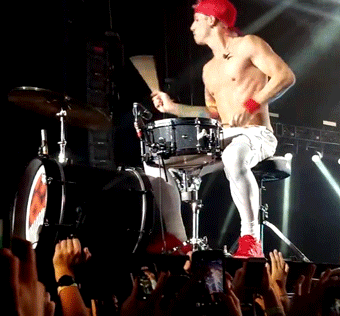 i-m-a-goner-takeitslow:Remember that time when Josh broke one of his drumsticks and finished Ride wi