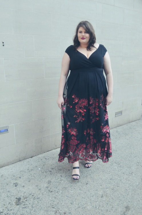 themanfattanproject:  What I Wore: Merlot SequinsI’m so happy that the freezing temps took a small break this afternoon so I could wear this luxe Igigi dress. The quality is impeccable and I love the sequins detail! As for the shoes, they’re from