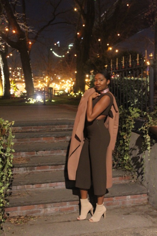 darkskinnedblackbeauty: @fashionfiercee Ashanti, NYC, 21  IG: passhionn