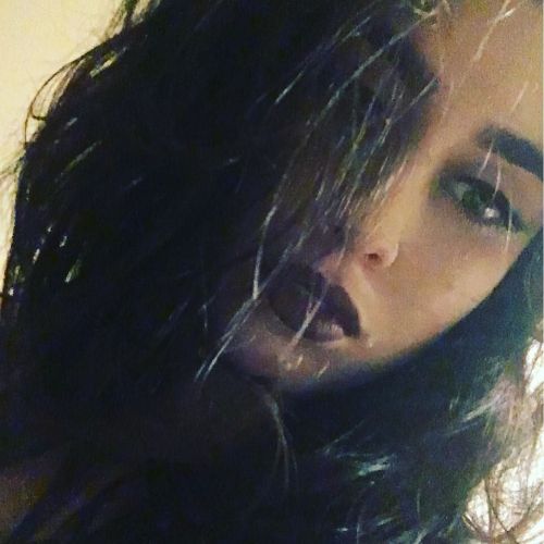 5hontour: Goodnight from me and my shiny hair strands by laurenjauregui