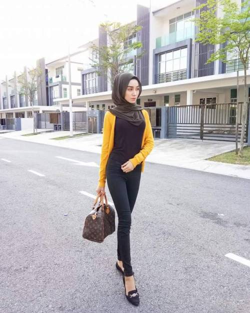 tudungterbaekkk: nani12sworld: Knal?? efa oh efa…video mu buat aku stim