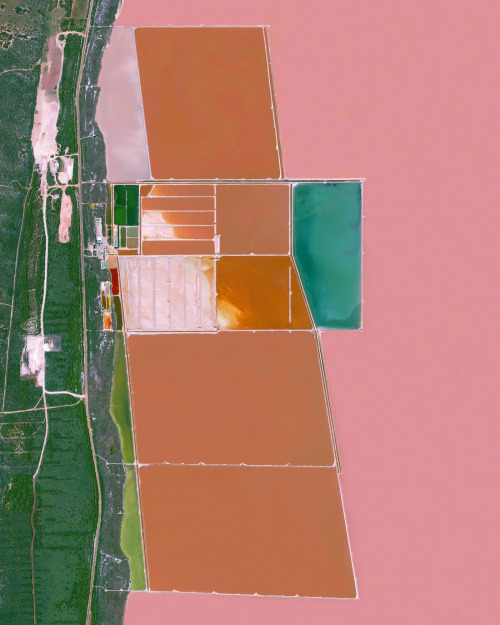 dailyoverview:Hutt Lagoon is a massive lake in Western Australia that gets its pink color from a par