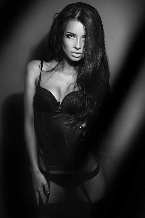 miss-kaylee:  Follow me now, and tell me if you like my blog :) 