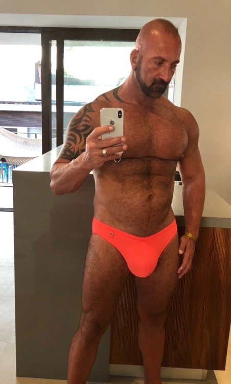 psyrn8: sfpaul2: New speedo! Perfect fit! Looking delicious