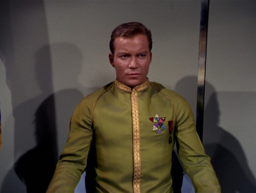 williamshatspeare:kirk looking beautiful though anguished in the menagerie