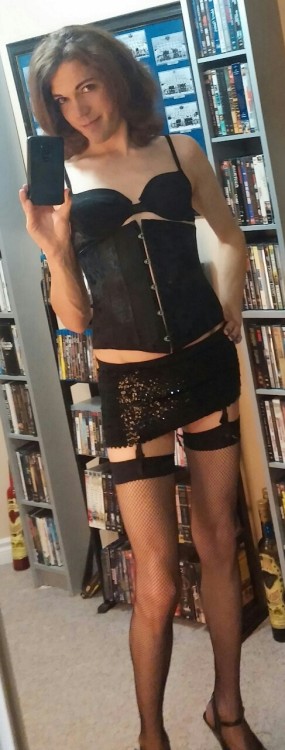 gandalfblue:  victoriababycd:  Slutty outfit? Sure why not :)  She’s cute and she knows it … 