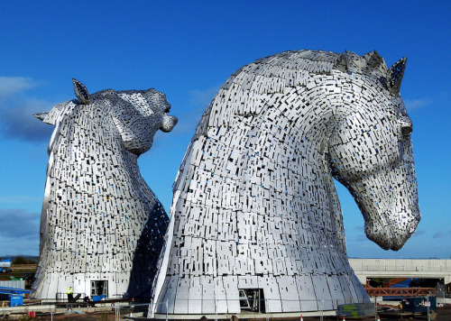 itscolossal:  Giant ‘Kelpies’ Horse Head Sculptures Tower Over the Forth & Clyde Canal in Scotland