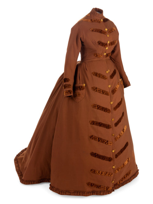 Walking dress, 1860′sFrom Hindman