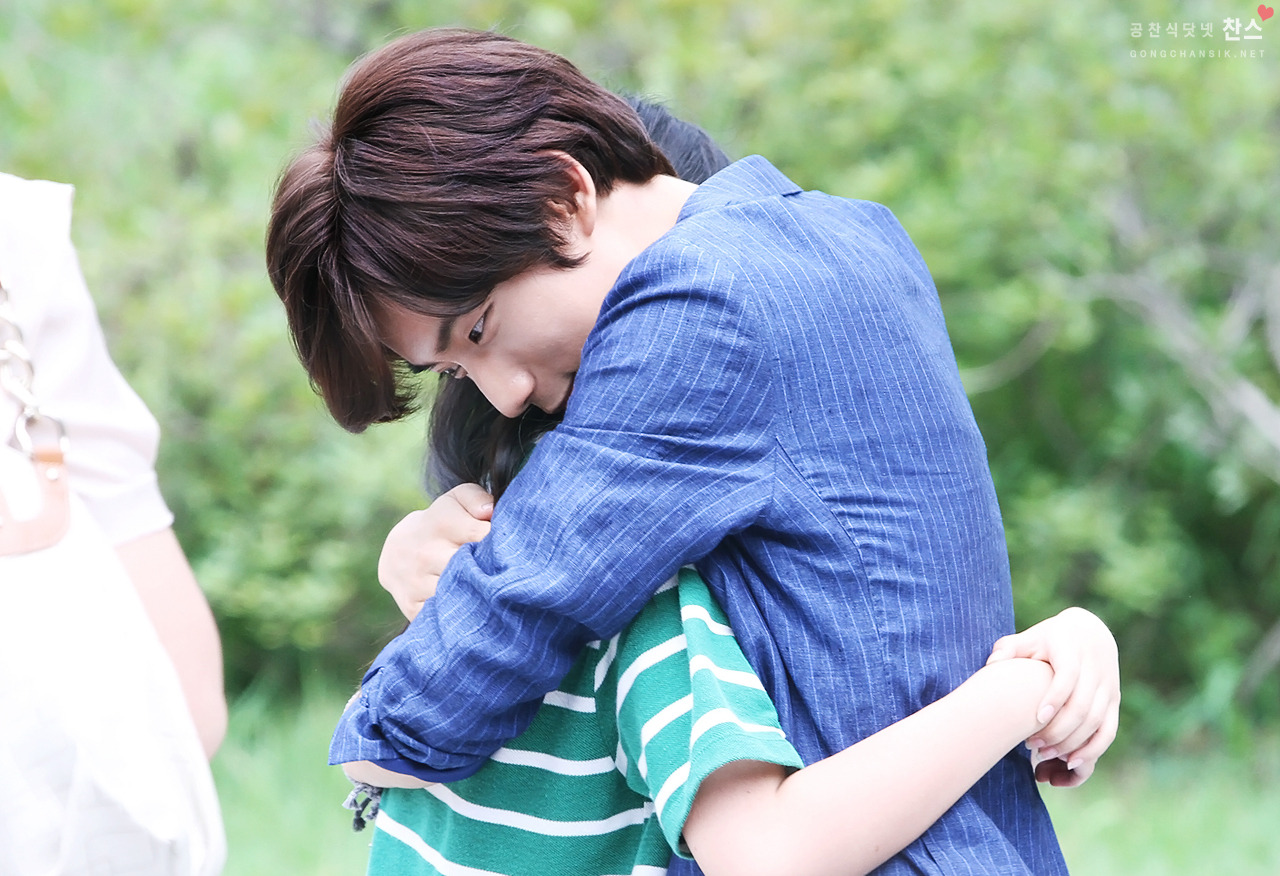 bethe1all4one:  140720 Inkigayo Mini Fanmeet | © chancedo not edit, remove logo