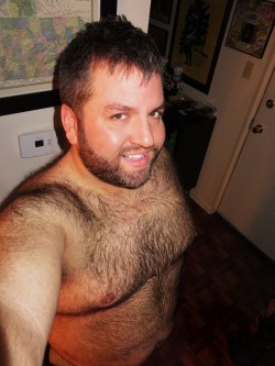 allabitfuzzy:  Very glad to be back in my bear’s sexy company :-D willcub:  Post-Shower Moderately Moist Wednesday! 