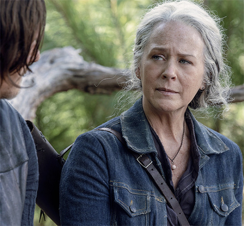 thewalkingdeadgifs:Daryl Dixon and Carol Peletier in 10.06 – “Bonds”