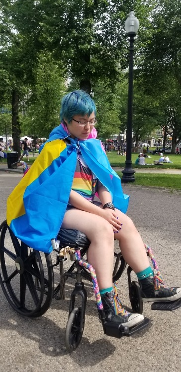 professional-bee-whore: www.gofundme.com/senz-on-wheels Hello all! Not many of you know, but