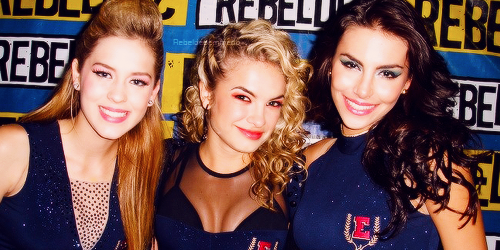 folkmelanie:  yeah-sampaio:  Menina que isso? Lua sua gostosa *O*  que isso luinha hhhhhhhhou