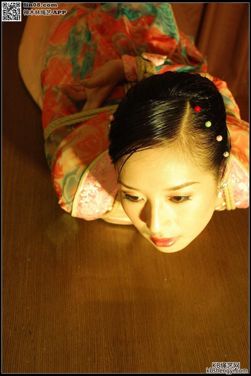 higyaku-no-miki:  Chinese Bondage