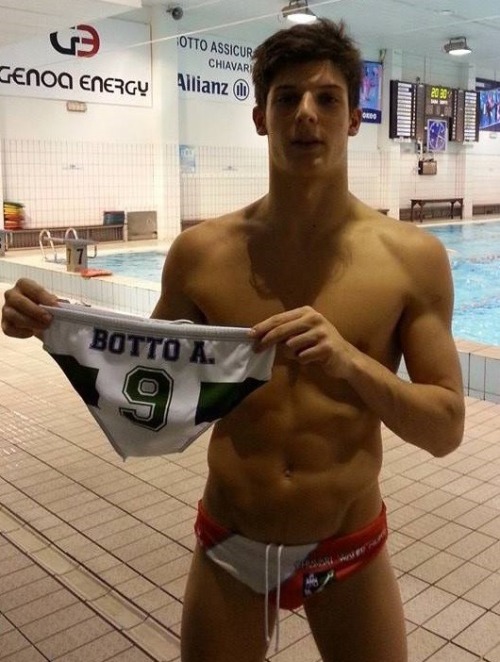 greenspeedos:model that suit