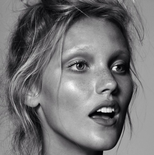 d-o-l-c-e:  Maja Mayskär shot by Chris Colls 