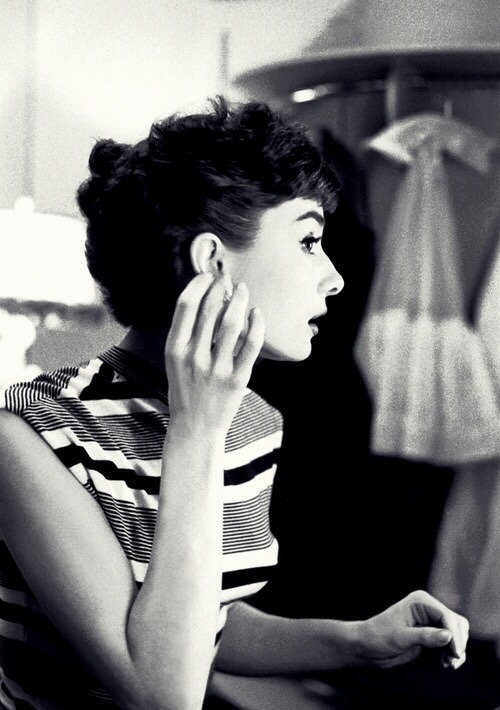 fuckyesoldhollywood:  Audrey Hepburn by Bob Willoughby