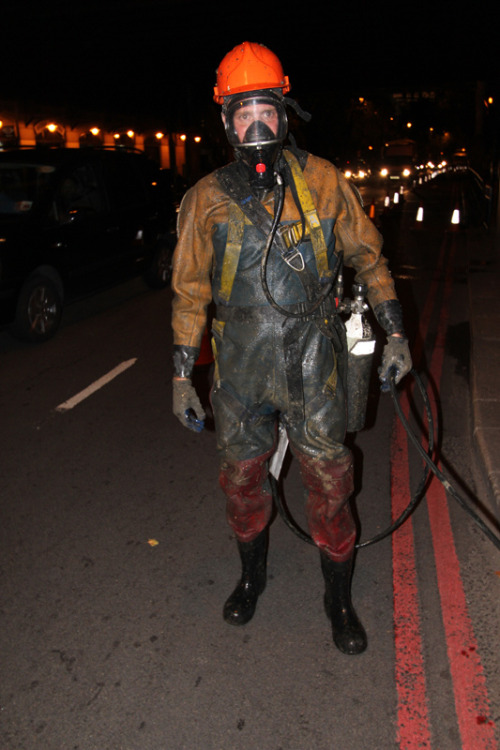 fritzsskin: malskin: rubbernono: irelandbiker: Would love a job where you get to wear that gear 