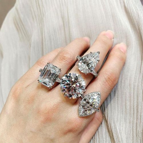 Take your ⁣⁣pick of D/FL-IF diamond rings!!✨✨ my personal favorite is the marquise, what’s you