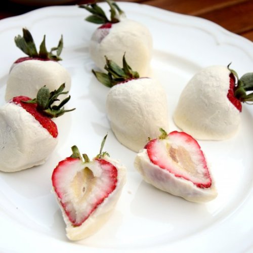 happyvibes-healthylives: Frozen Yogurt Strawberries