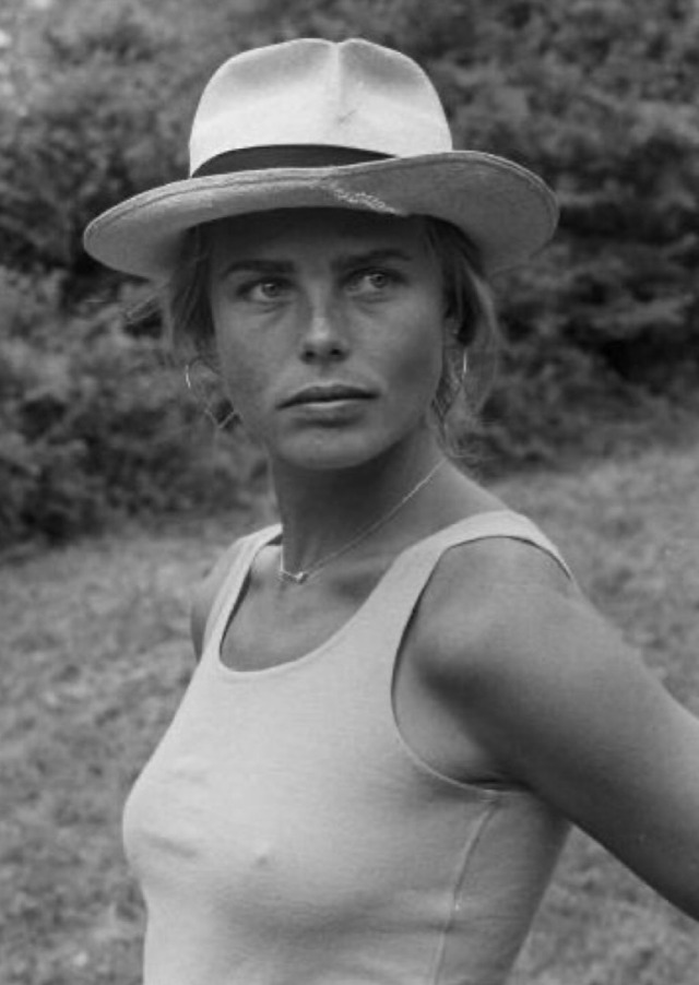 Young Margaux Hemingway in France #France#Margaux Hemingway#fashion#style#wardrobe#minimalism#aesthetic#closet#inspiration#streetwear#street fashion#street style#girl#ootd#outfit#photography#styling#ideas