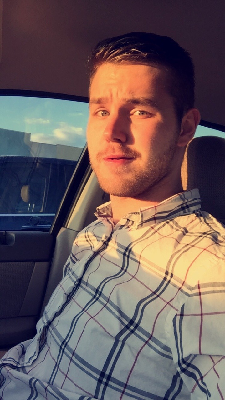 swag-beetles:  When lighting is too good to not take a selfie   Don`t trimm your