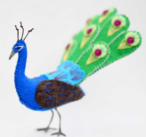 sosuperawesome: Felt peacocks by FantailsAndFeet on Etsy• So Super Awesome is also on Facebook, Twit