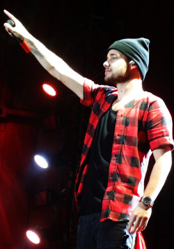 thirstyforziamm:  Liam, Chile 01.05.2014 