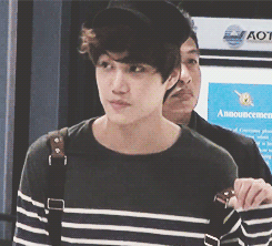 jongins:  the way his lips pucker when he speaks 