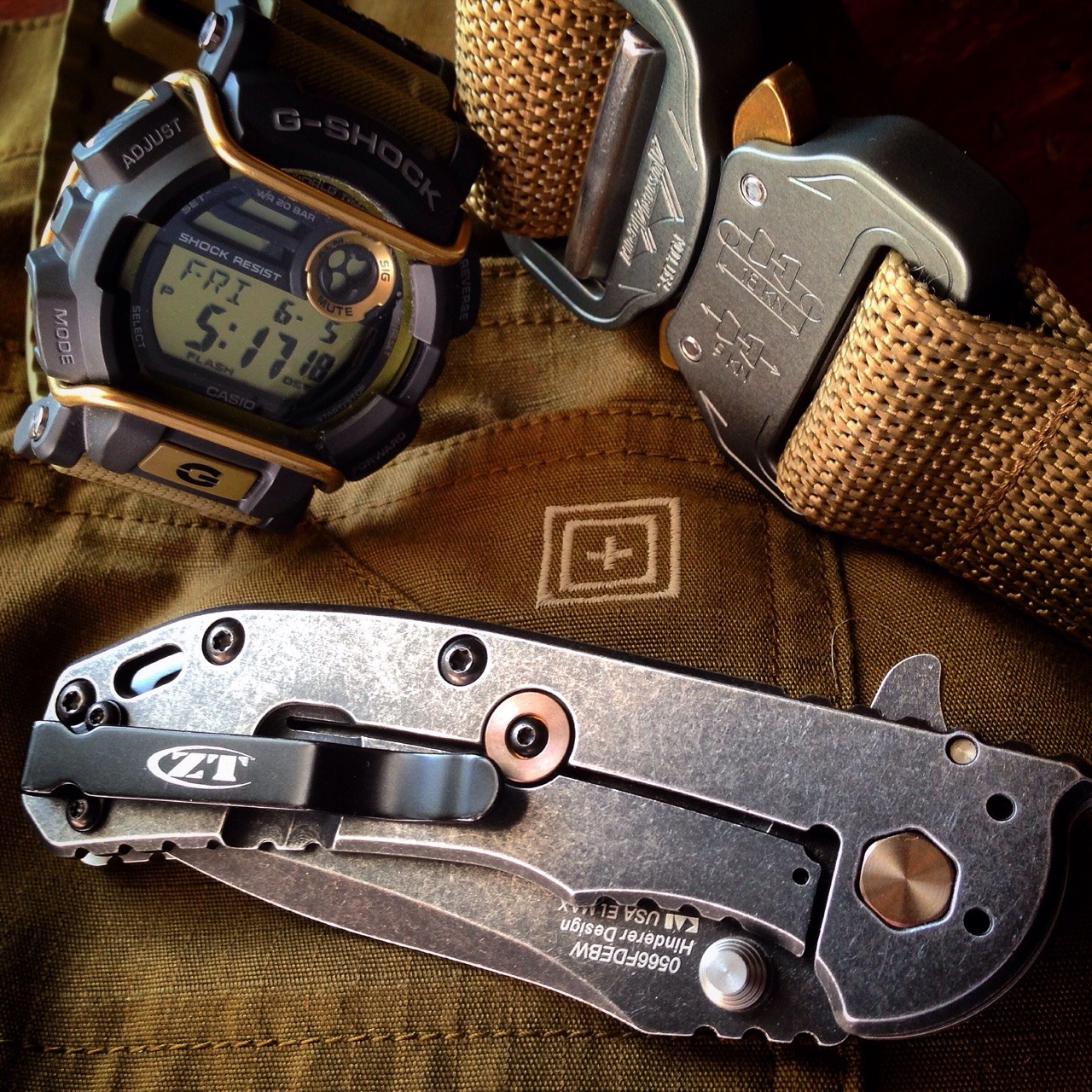 everydaycivilian:  tacticalphotographer:  A few of my EDC items. I’m a long time