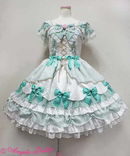 heckyeahlolitafashion: Angelic PrettyRose Prima jumperskirt