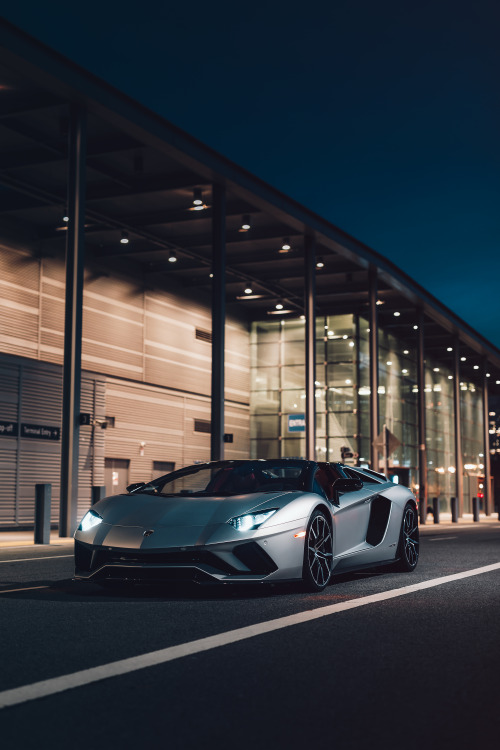 Aventador S